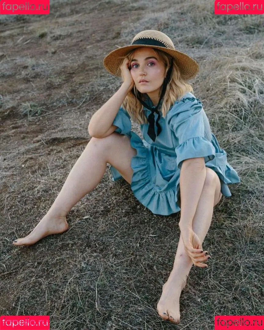 Chloe Fineman Onlyfans Photo Gallery 