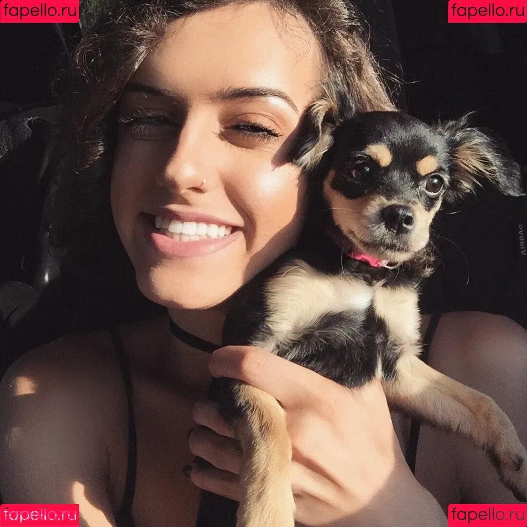 SophieSommers Onlyfans Photo Gallery 