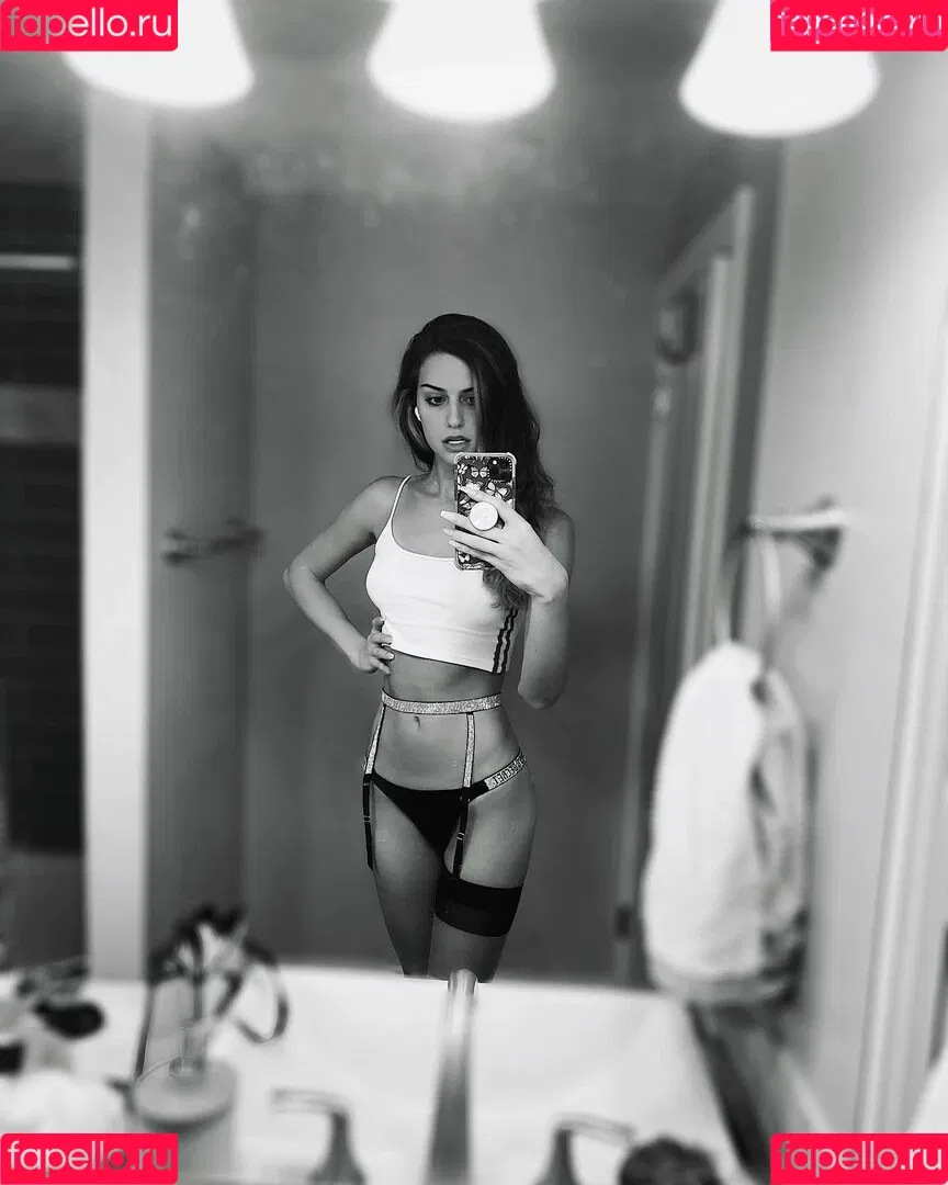 SophieSommers Onlyfans Photo Gallery 