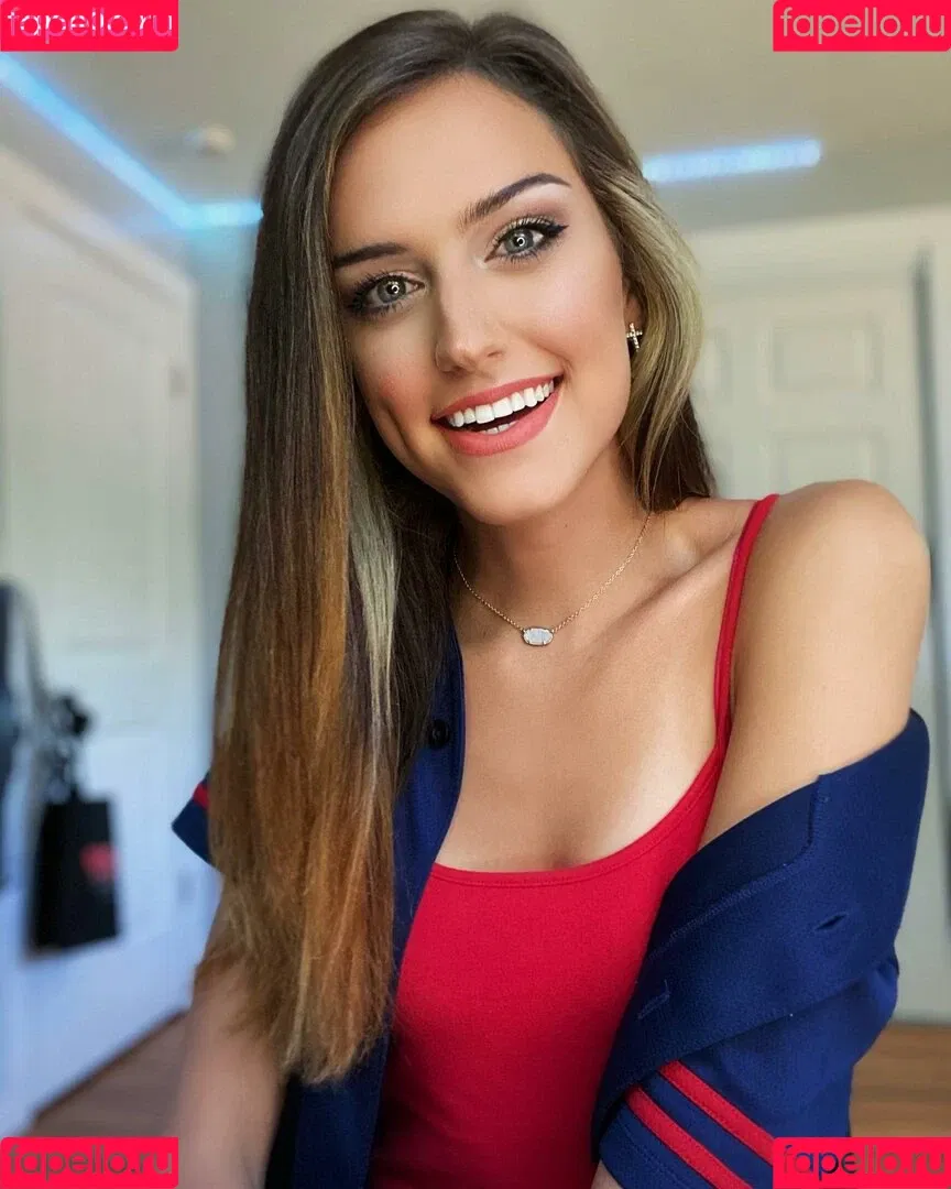 SophieSommers Onlyfans Photo Gallery 