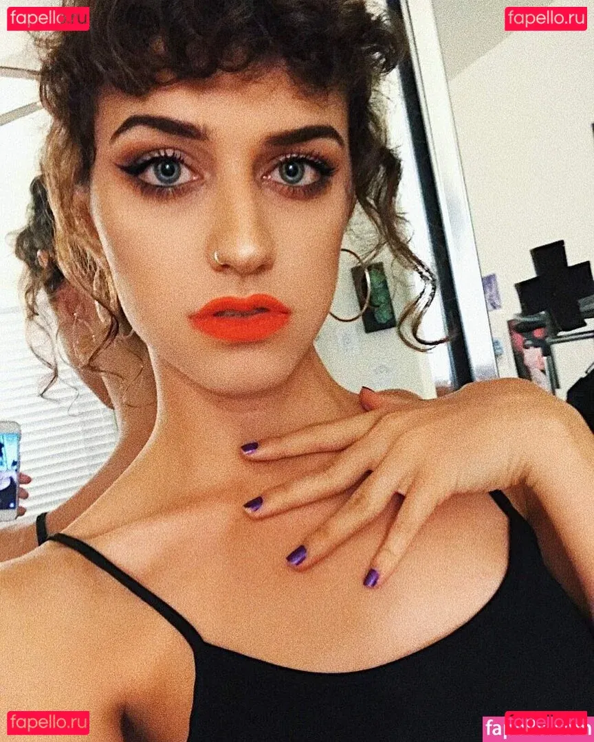 SophieSommers Onlyfans Photo Gallery 