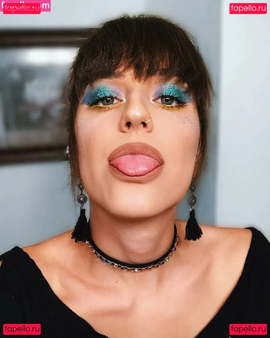 SophieSommers Onlyfans Photo Gallery 