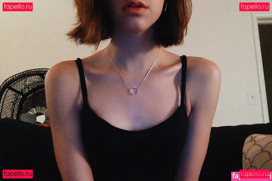 SophieSommers Onlyfans Photo Gallery 