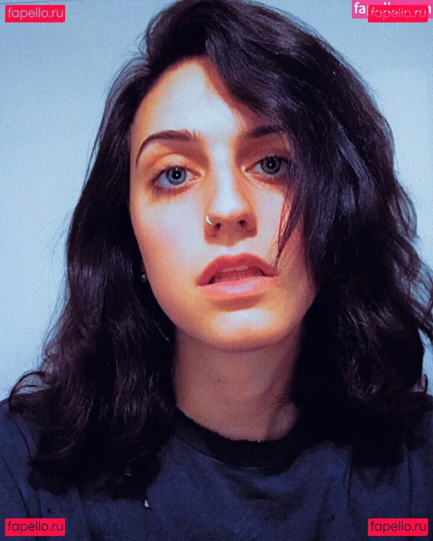 SophieSommers Onlyfans Photo Gallery 