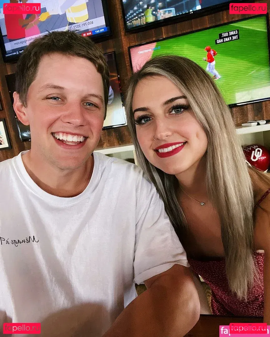 SophieSommers Onlyfans Photo Gallery 