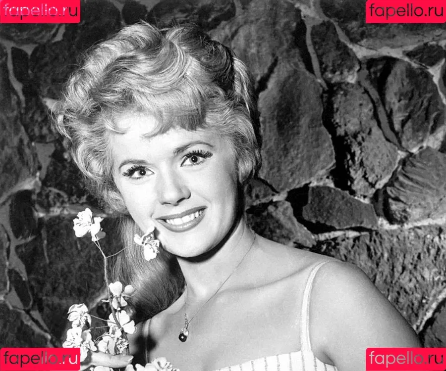 Connie Stevens Onlyfans Photo Gallery 