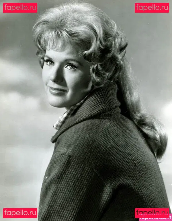 Connie Stevens Onlyfans Photo Gallery 