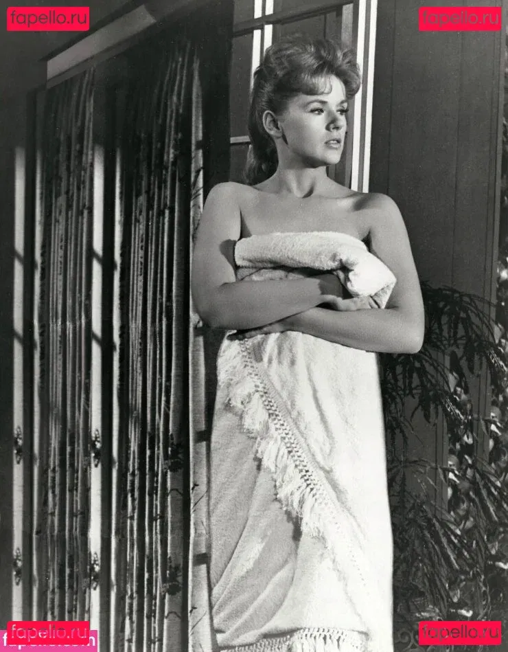 Connie Stevens Onlyfans Photo Gallery 