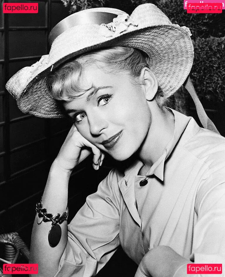 Connie Stevens Onlyfans Photo Gallery 