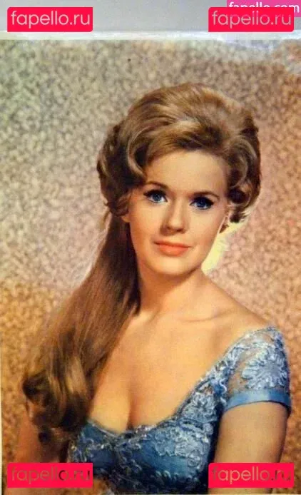 Connie Stevens Onlyfans Photo Gallery 