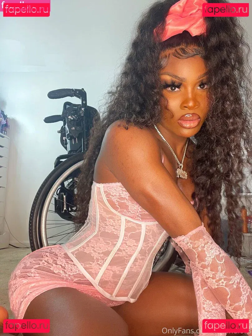 milandior3 Onlyfans Photo Gallery 