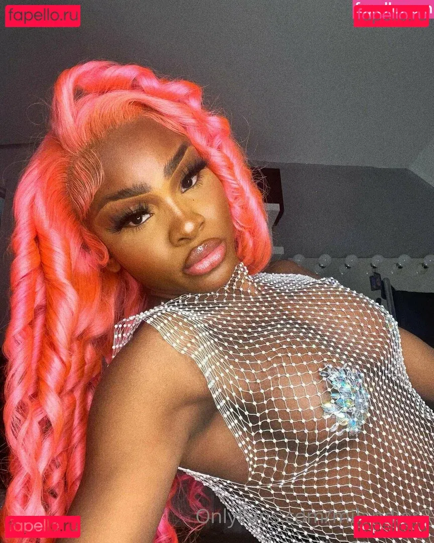 milandior3 Onlyfans Photo Gallery 