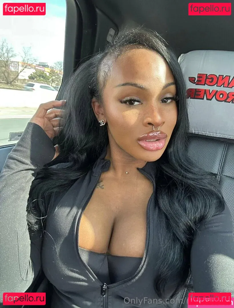 milandior3 Onlyfans Photo Gallery 