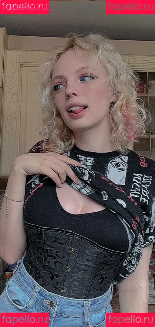 Romanowwa Onlyfans Photo Gallery 
