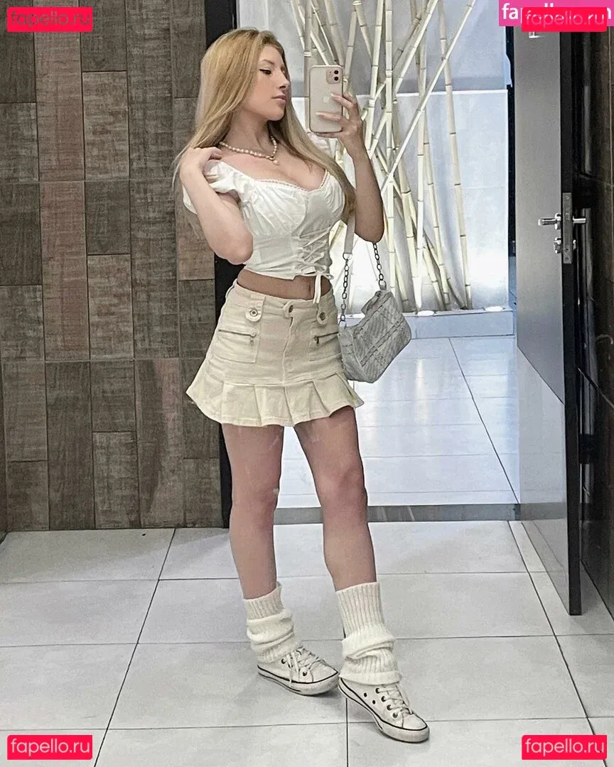 Emy Gasparotti Onlyfans Photo Gallery 