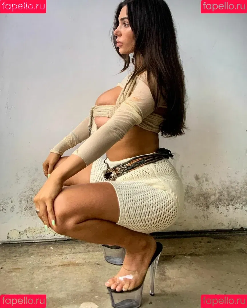 Bianca Censori Onlyfans Photo Gallery 