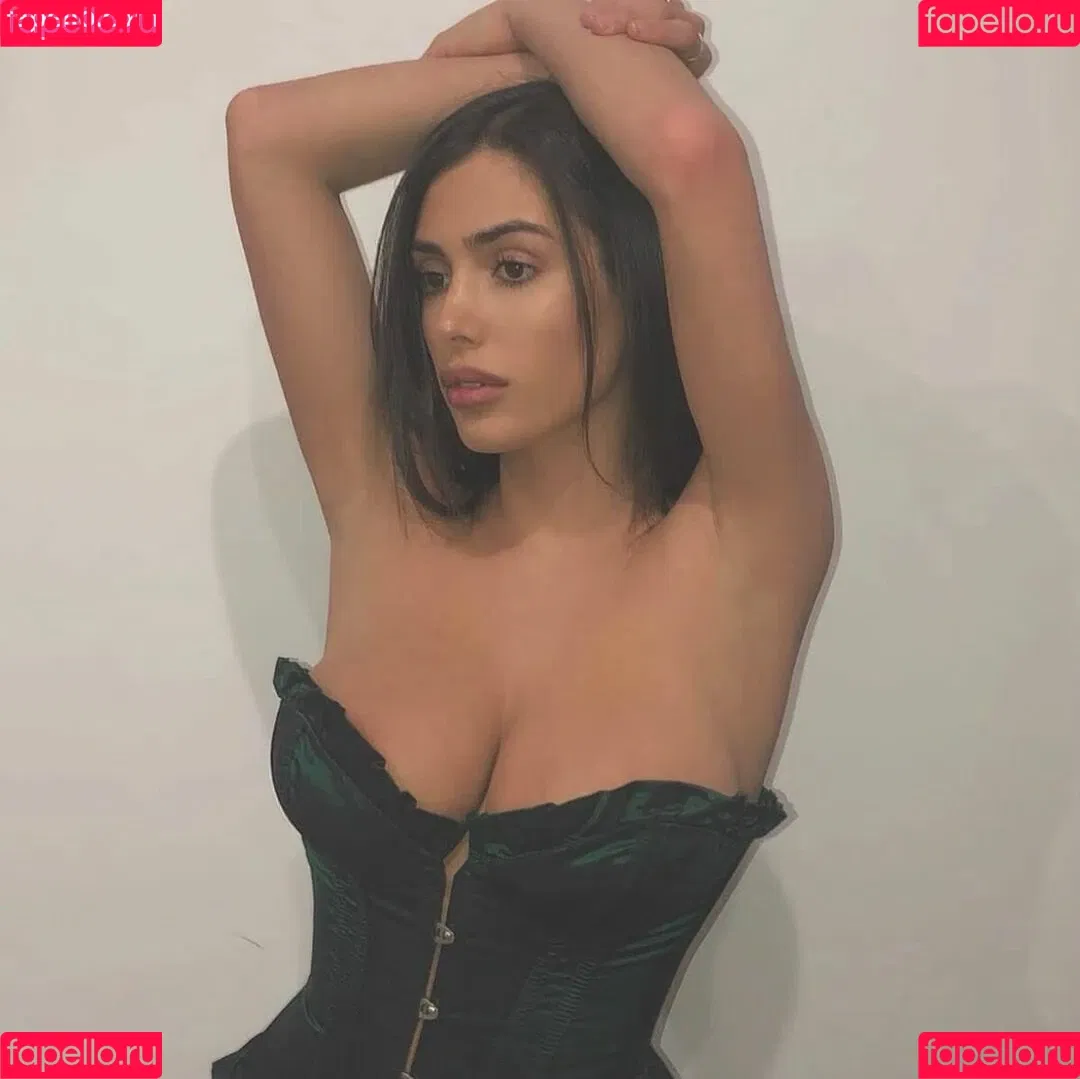 Bianca Censori Onlyfans Photo Gallery 