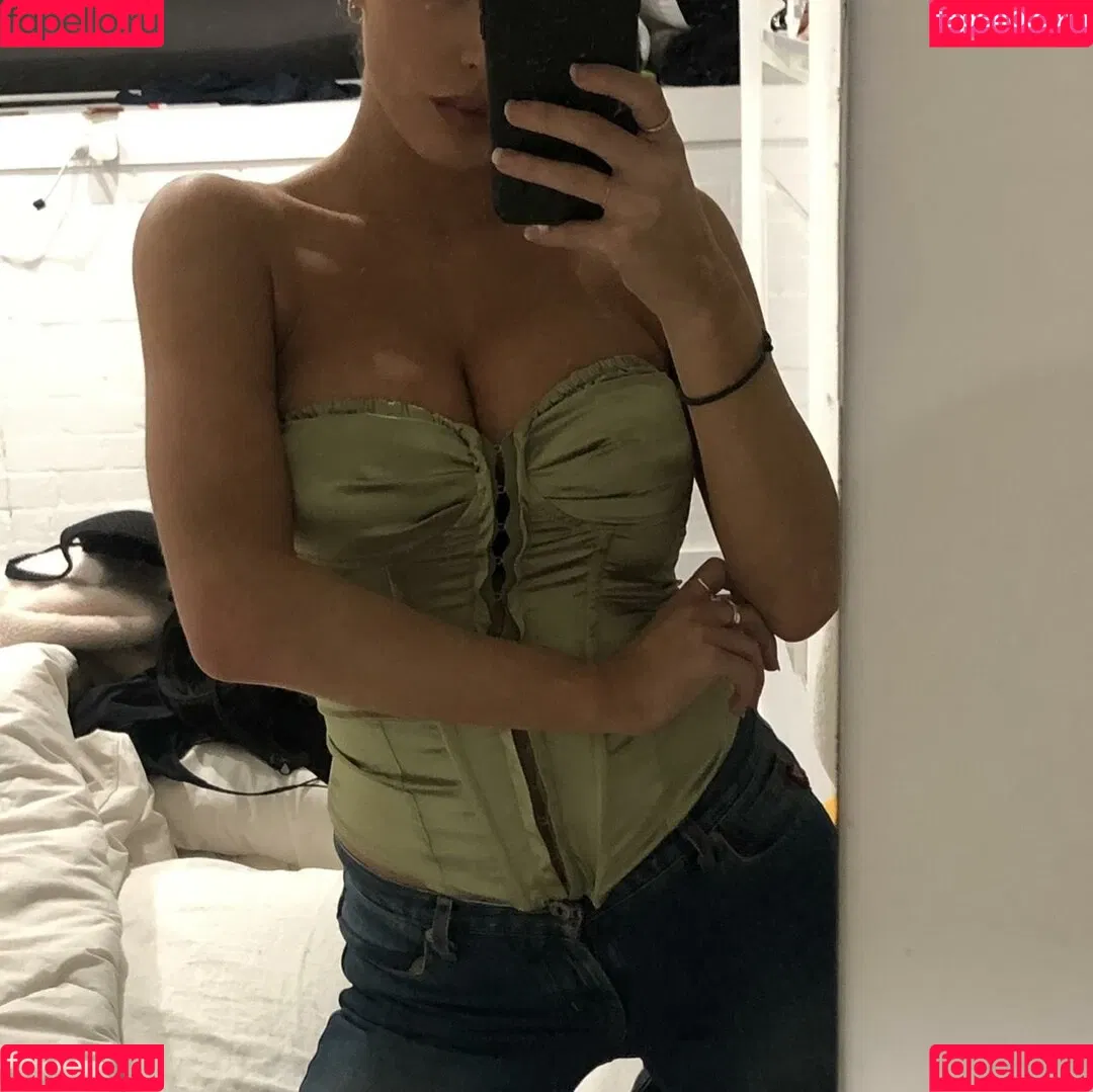 Bianca Censori Onlyfans Photo Gallery 