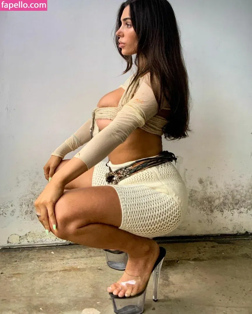 Bianca Censori Onlyfans Photo Gallery 