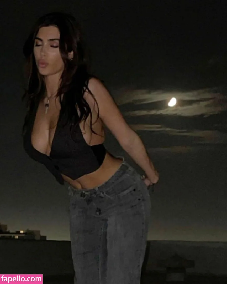 Bianca Censori Onlyfans Photo Gallery 