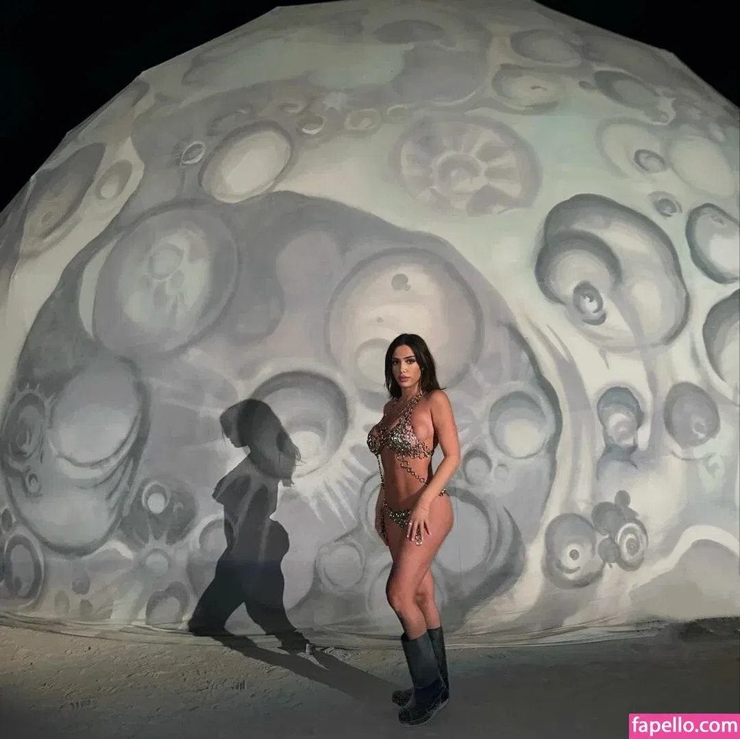 Bianca Censori Onlyfans Photo Gallery 