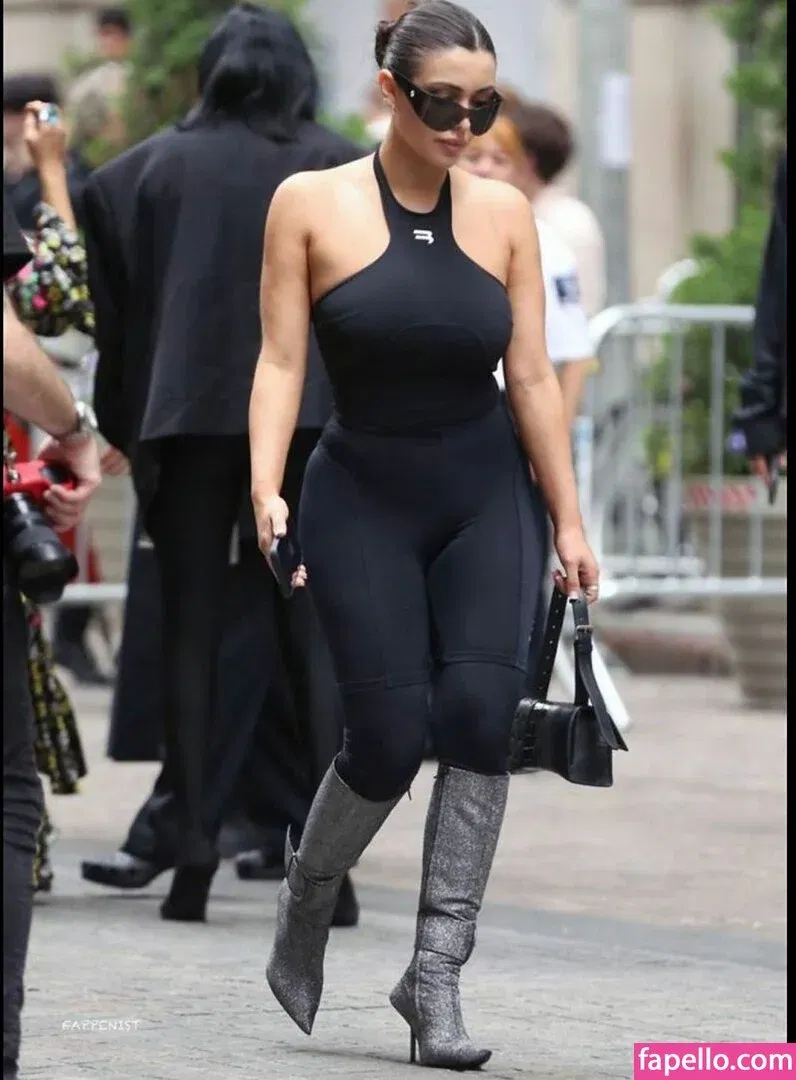 Bianca Censori Onlyfans Photo Gallery 