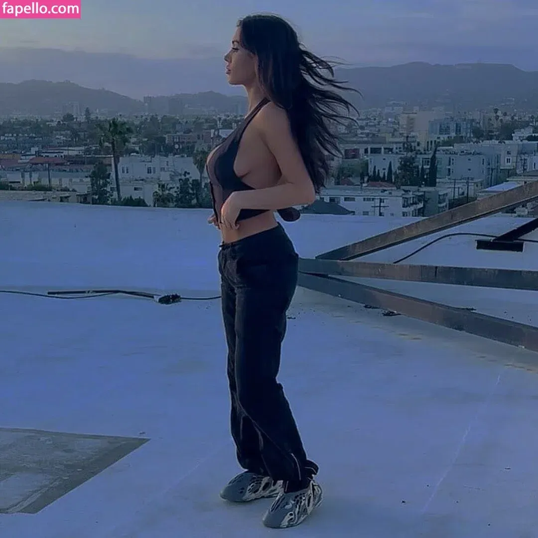 Bianca Censori Onlyfans Photo Gallery 