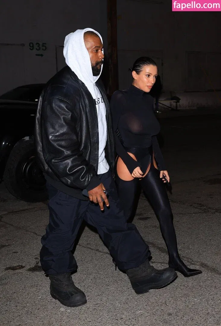 Bianca Censori Onlyfans Photo Gallery 