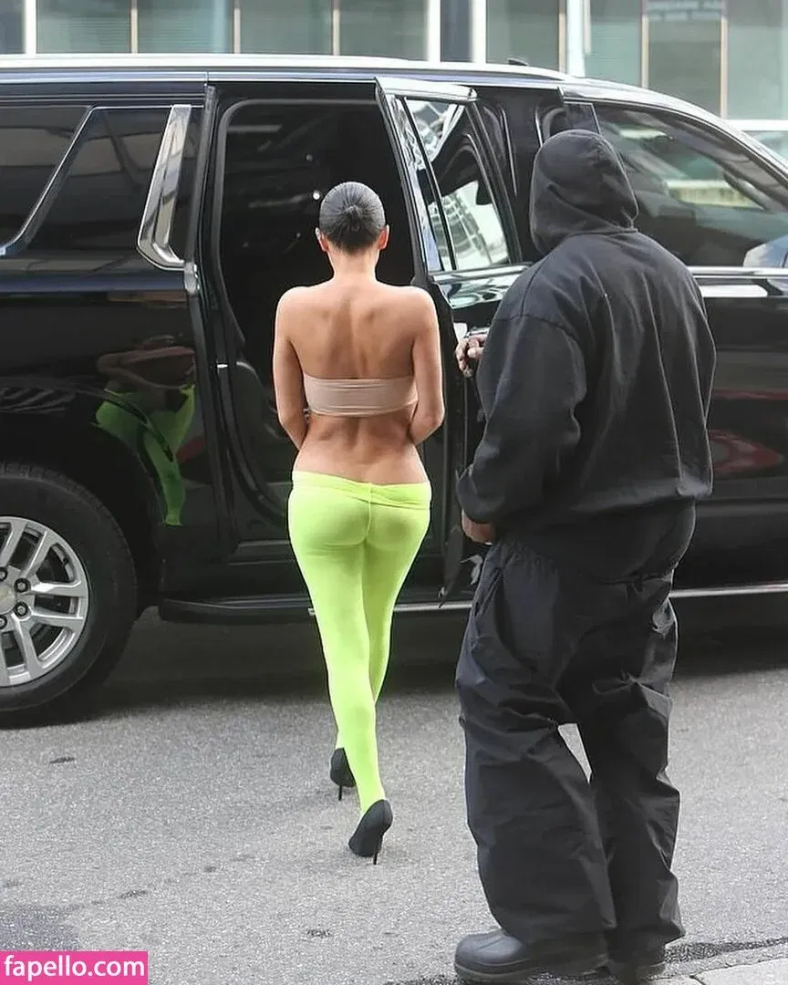 Bianca Censori Onlyfans Photo Gallery 