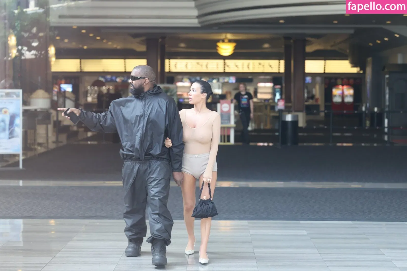 Bianca Censori Onlyfans Photo Gallery 