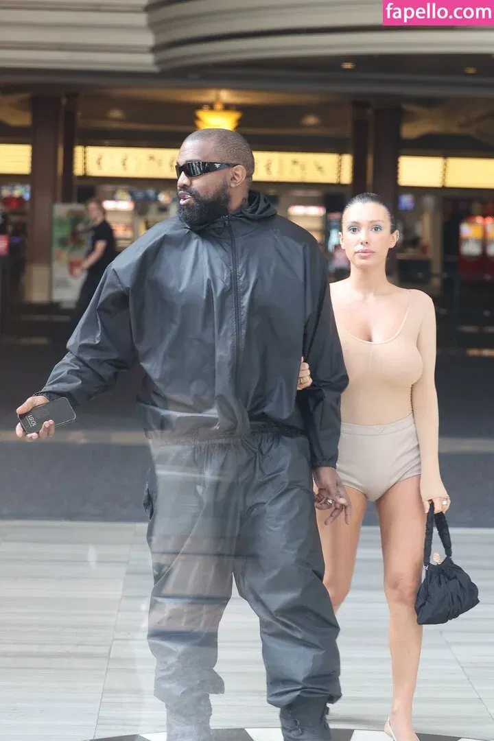 Bianca Censori Onlyfans Photo Gallery 