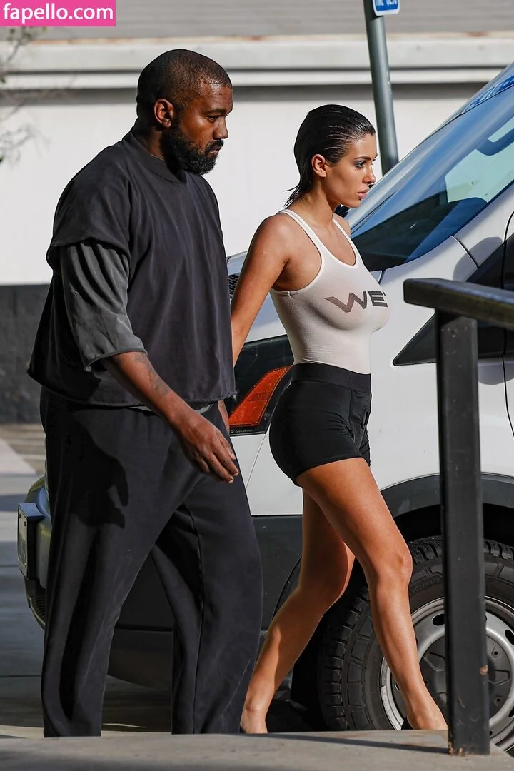 Bianca Censori Onlyfans Photo Gallery 