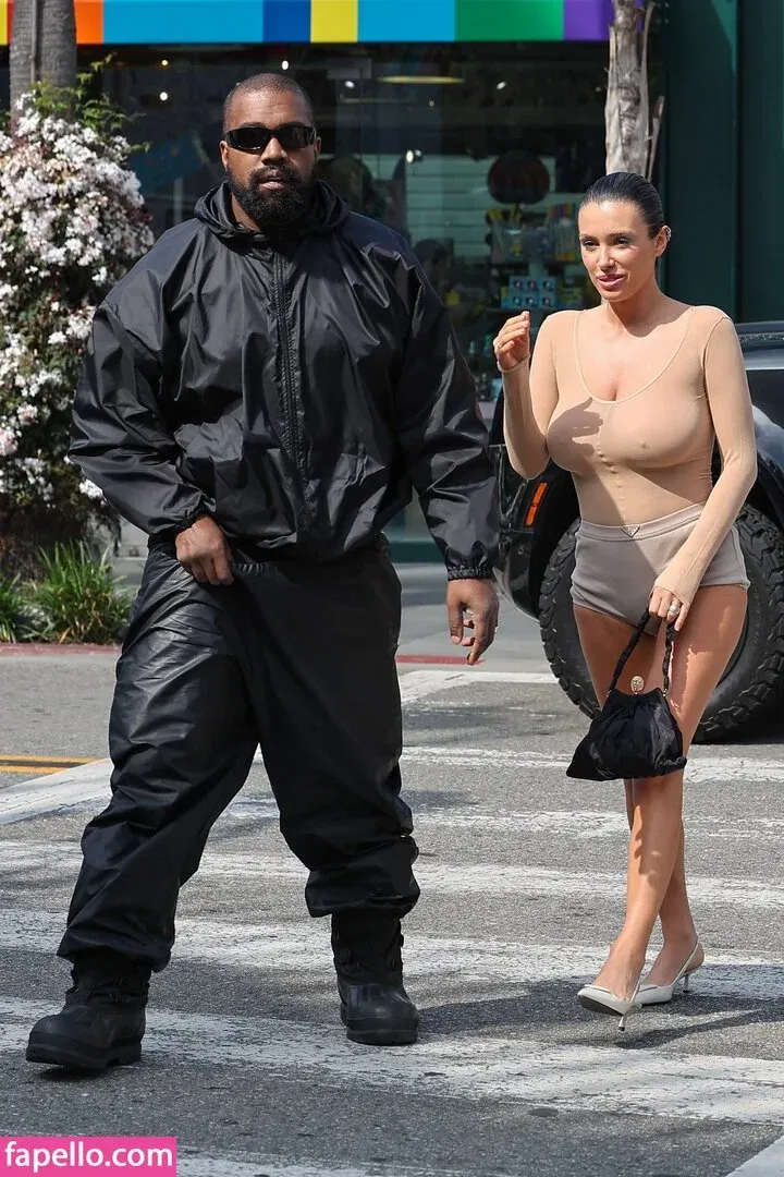 Bianca Censori Onlyfans Photo Gallery 