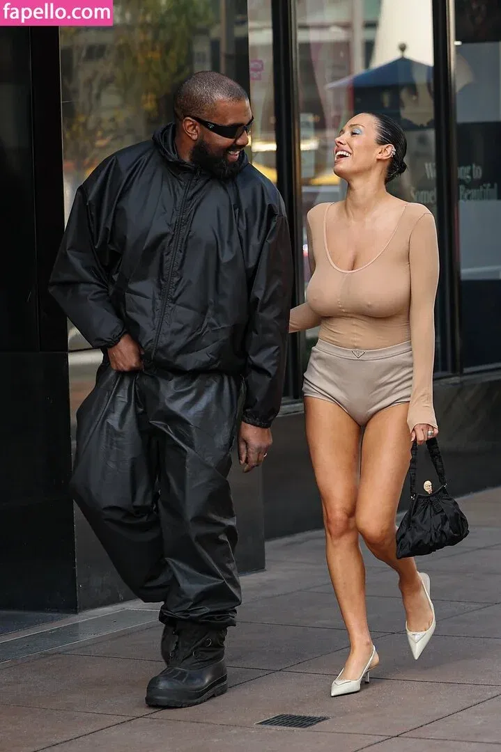 Bianca Censori Onlyfans Photo Gallery 