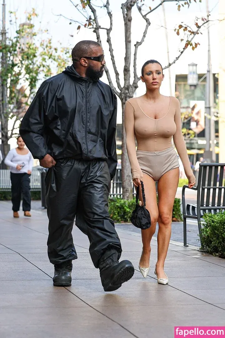 Bianca Censori Onlyfans Photo Gallery 