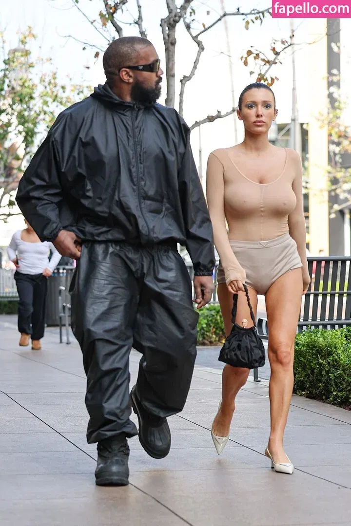 Bianca Censori Onlyfans Photo Gallery 