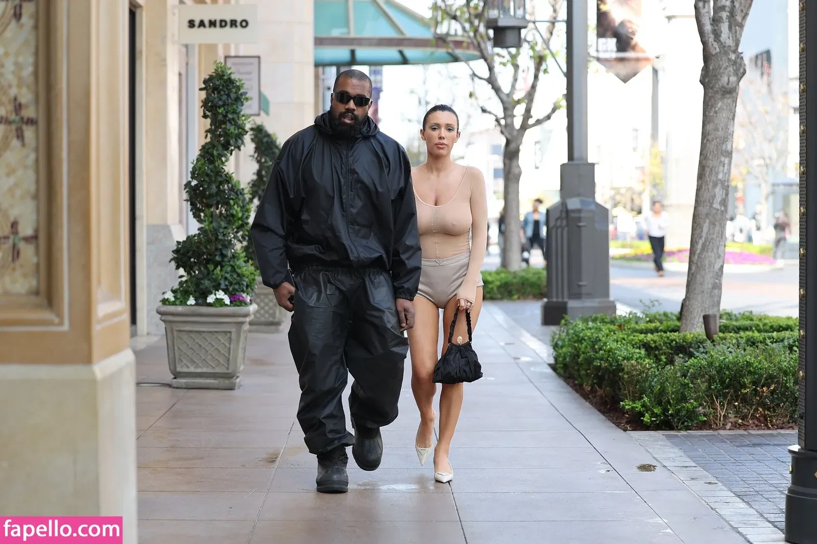 Bianca Censori Onlyfans Photo Gallery 