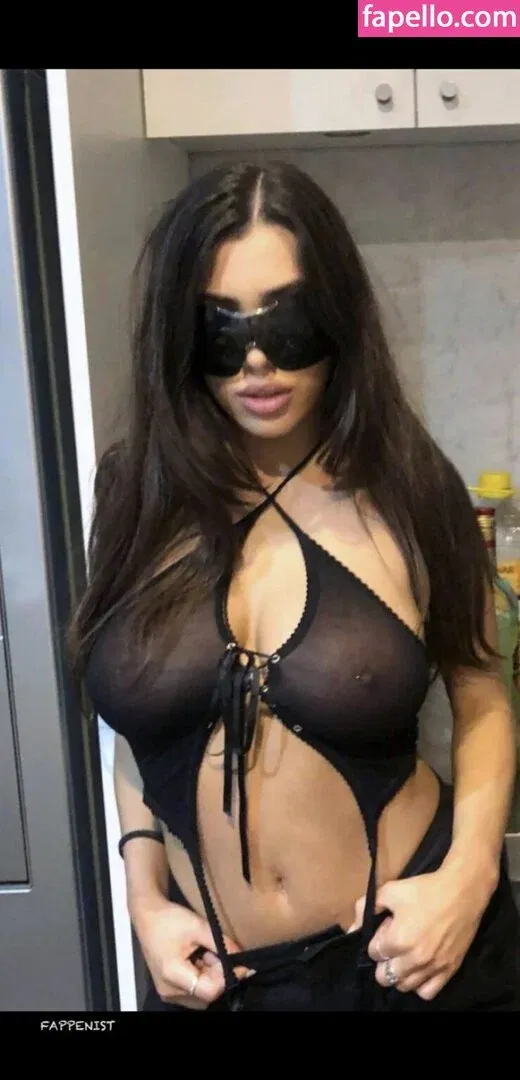 Bianca Censori Onlyfans Photo Gallery 