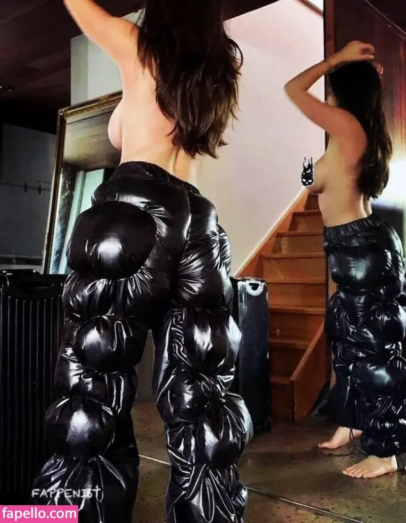 Bianca Censori Onlyfans Photo Gallery 