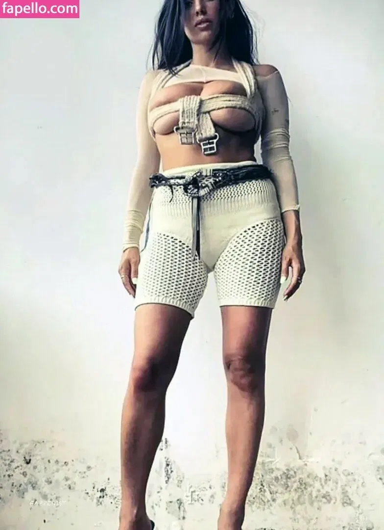 Bianca Censori Onlyfans Photo Gallery 