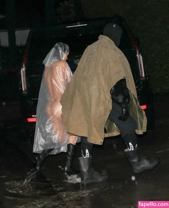 Bianca Censori Onlyfans Photo Gallery 