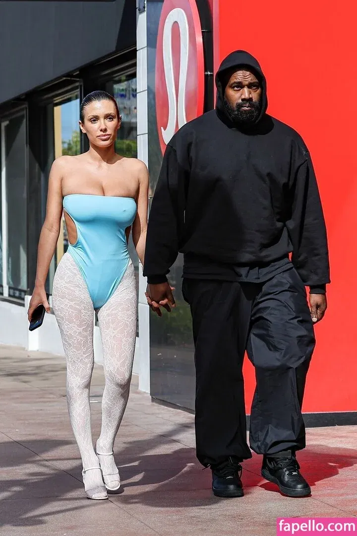 Bianca Censori Onlyfans Photo Gallery 