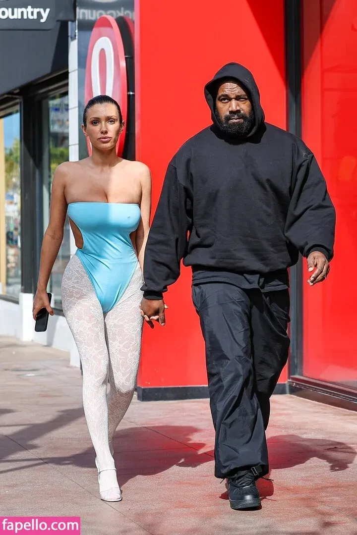 Bianca Censori Onlyfans Photo Gallery 