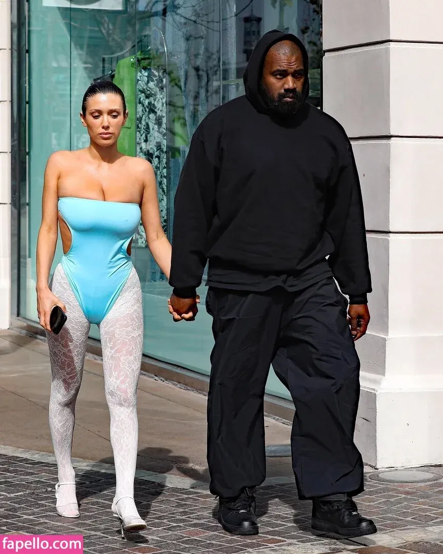 Bianca Censori Onlyfans Photo Gallery 