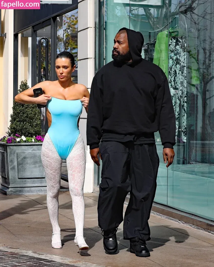 Bianca Censori Onlyfans Photo Gallery 