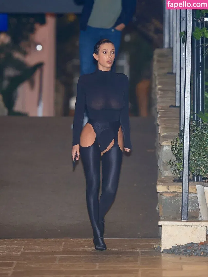 Bianca Censori Onlyfans Photo Gallery 