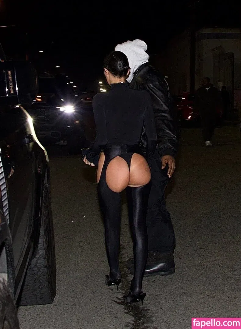 Bianca Censori Onlyfans Photo Gallery 