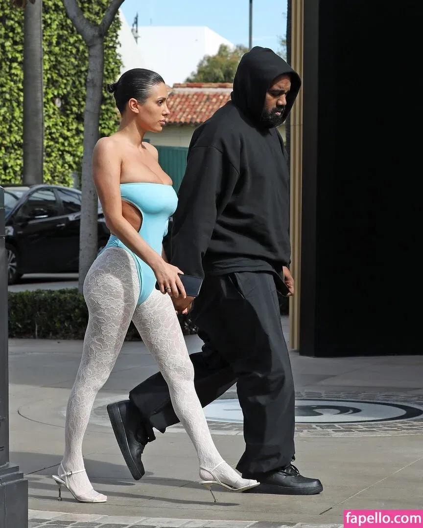 Bianca Censori Onlyfans Photo Gallery 