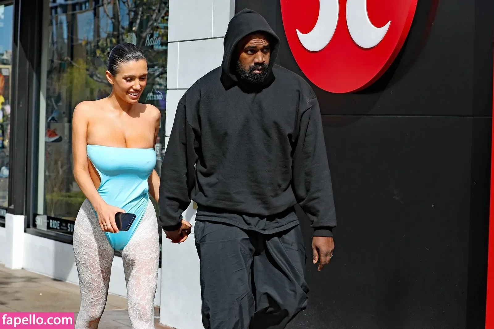 Bianca Censori Onlyfans Photo Gallery 