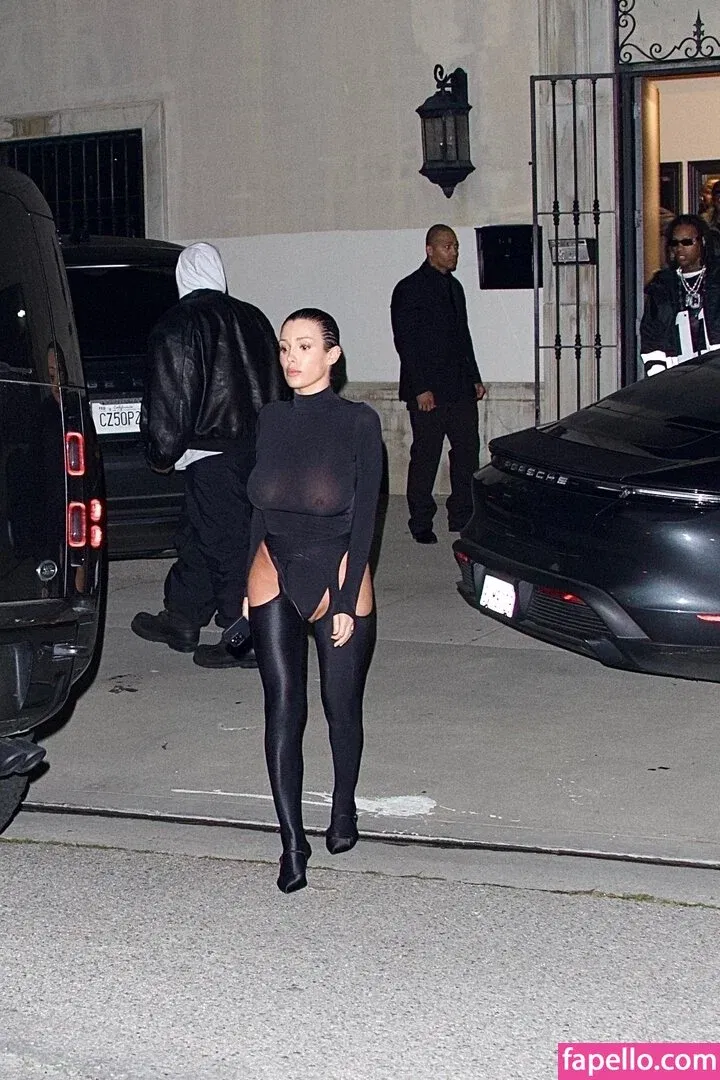 Bianca Censori Onlyfans Photo Gallery 